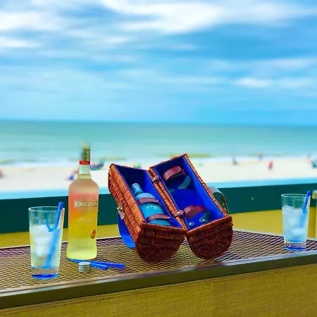 Soft, Sandy Beaches I Long Views From Premiere Over-Sized Balcony!